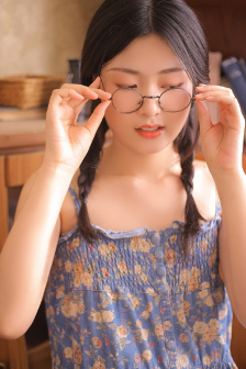 红色av