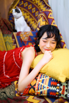 美女脱精光让男人桶摸扎下面